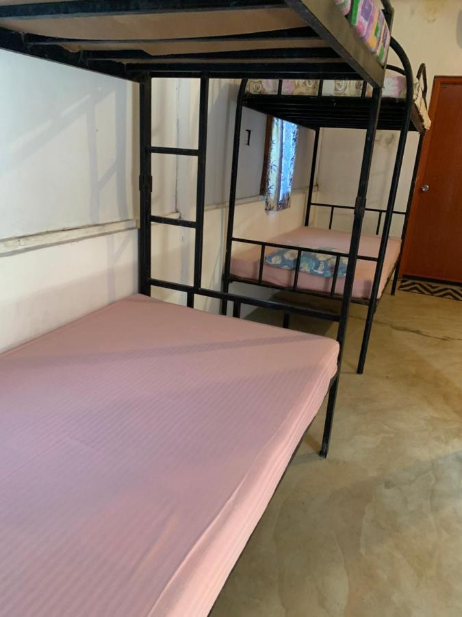 Wanderers Hostel Trincomalee Extérieur photo