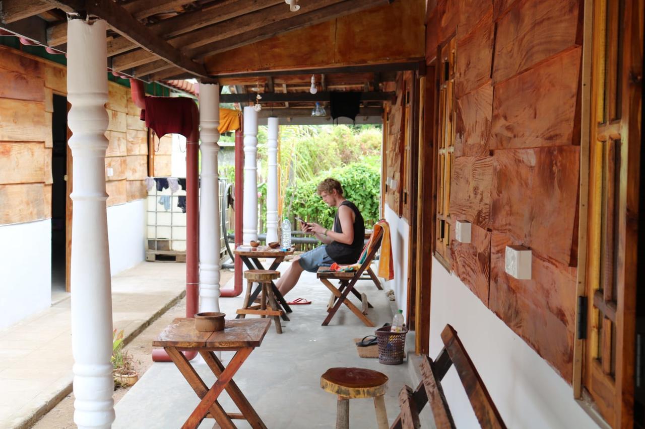 Wanderers Hostel Trincomalee Extérieur photo