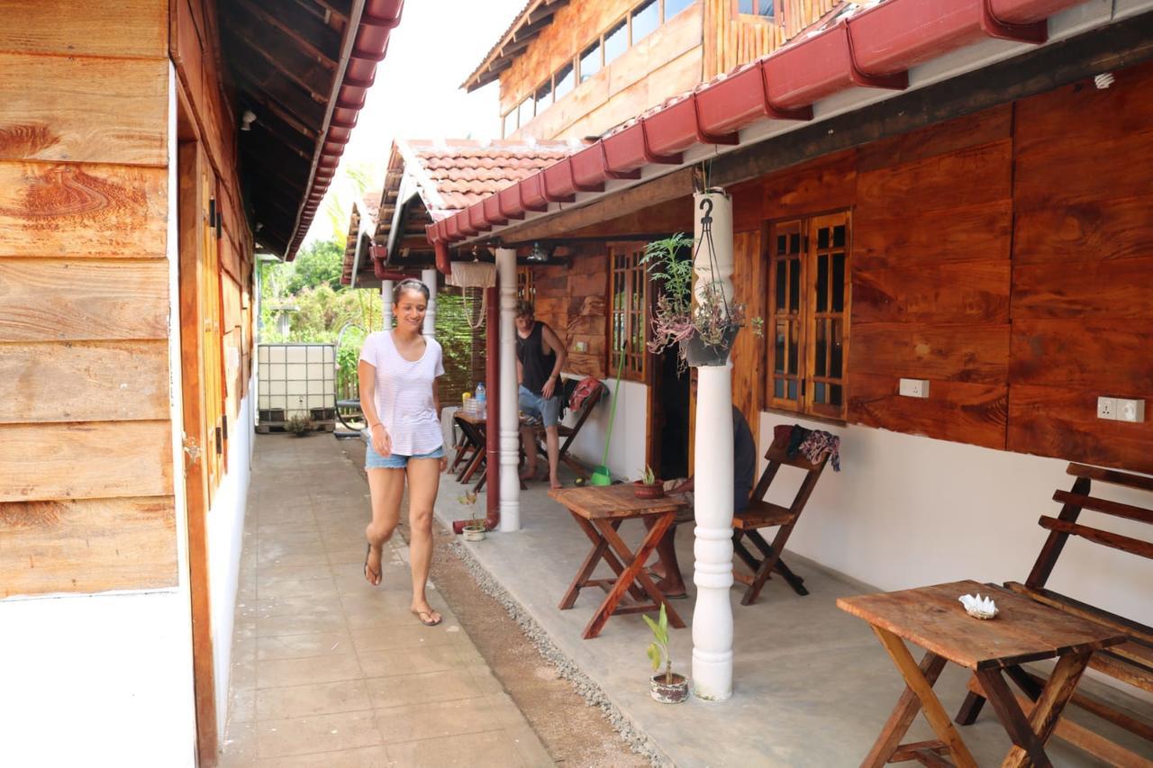Wanderers Hostel Trincomalee Extérieur photo