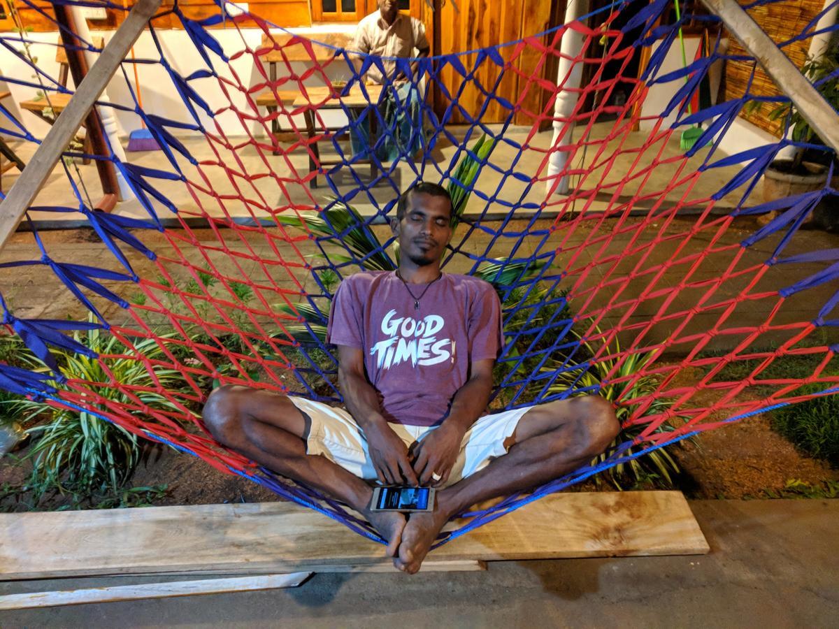 Wanderers Hostel Trincomalee Extérieur photo