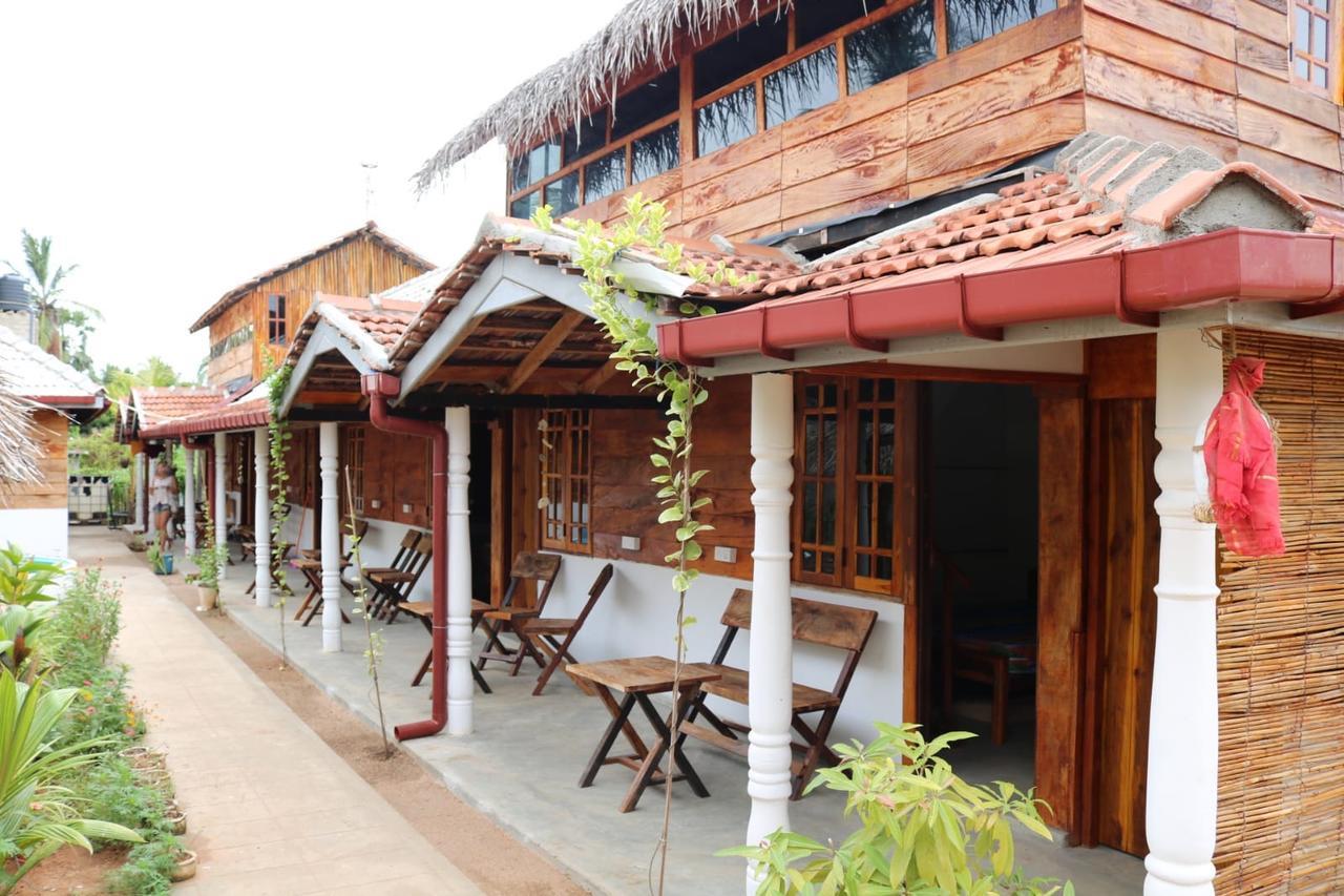 Wanderers Hostel Trincomalee Extérieur photo