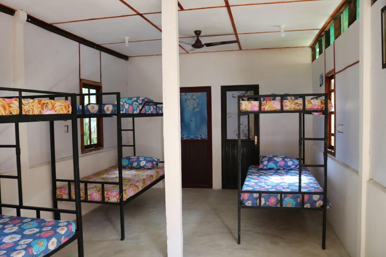 Wanderers Hostel Trincomalee Extérieur photo