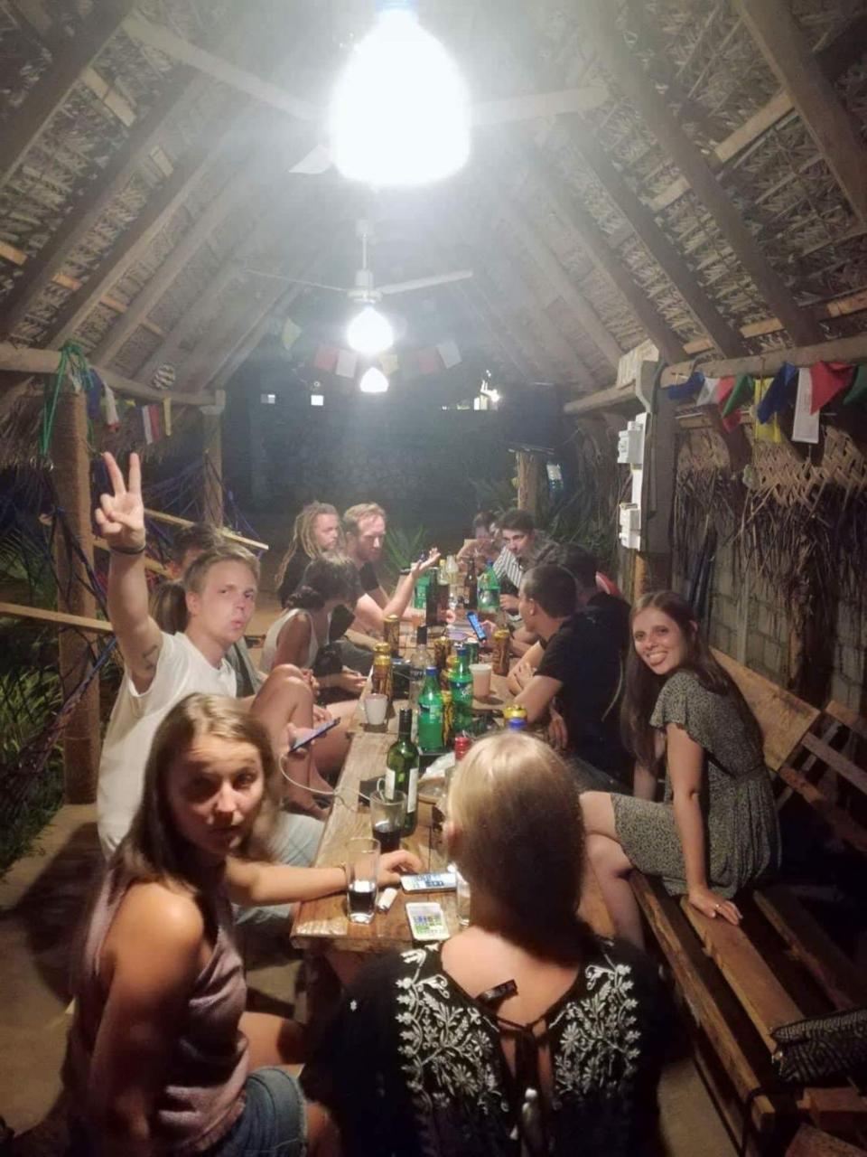 Wanderers Hostel Trincomalee Extérieur photo