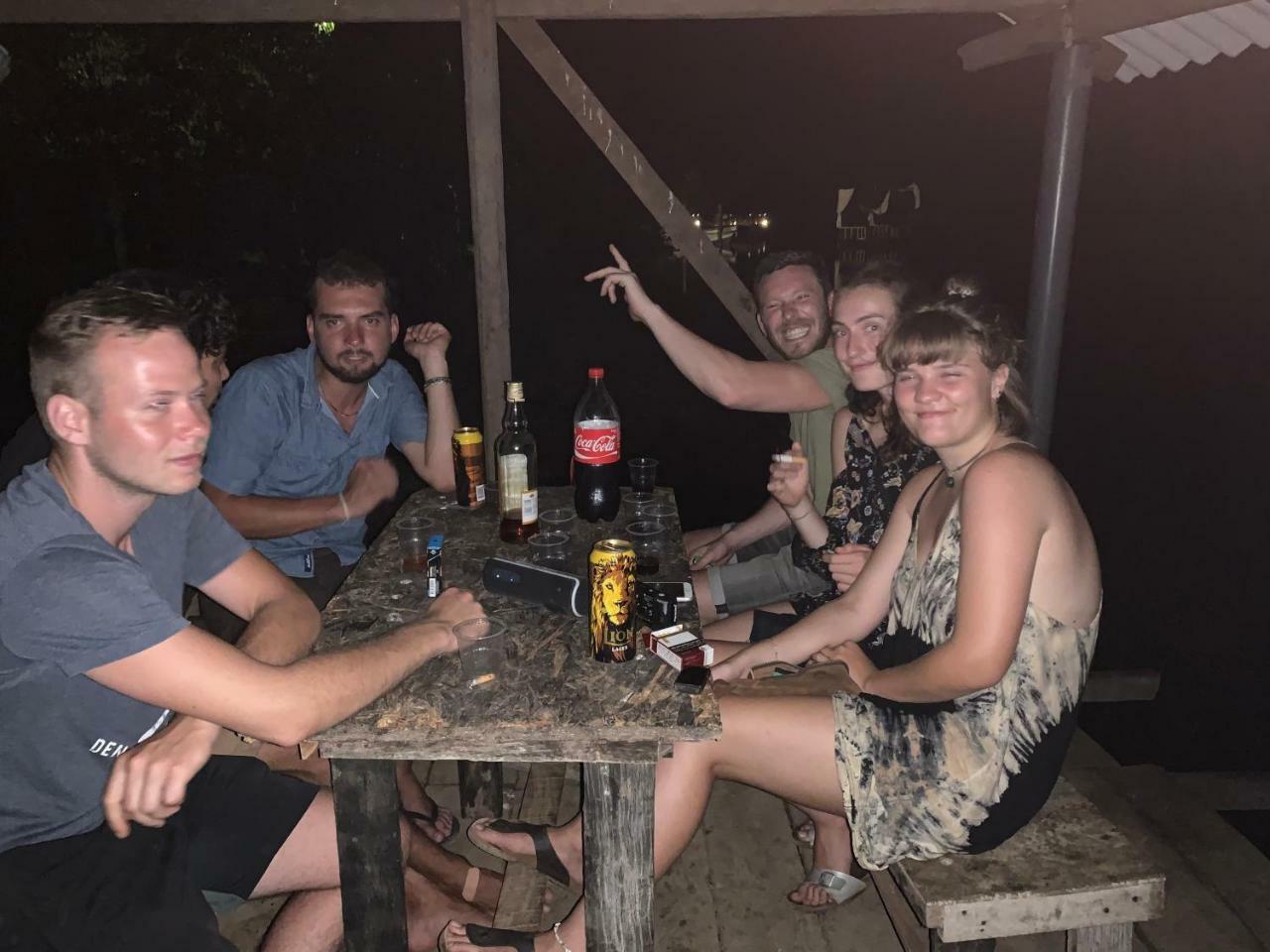 Wanderers Hostel Trincomalee Extérieur photo