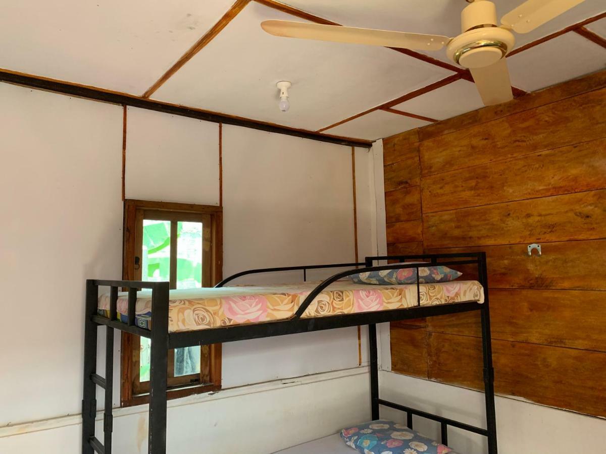 Wanderers Hostel Trincomalee Extérieur photo