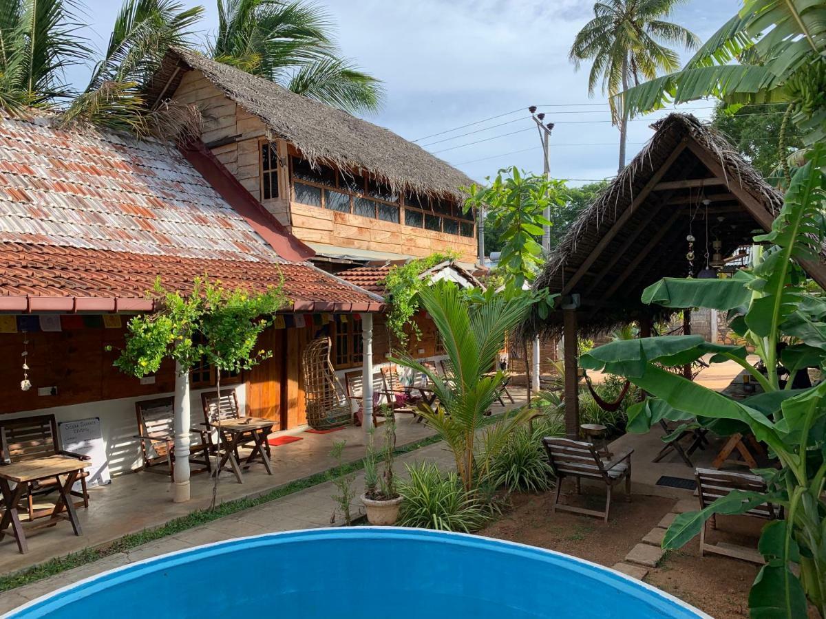 Wanderers Hostel Trincomalee Extérieur photo
