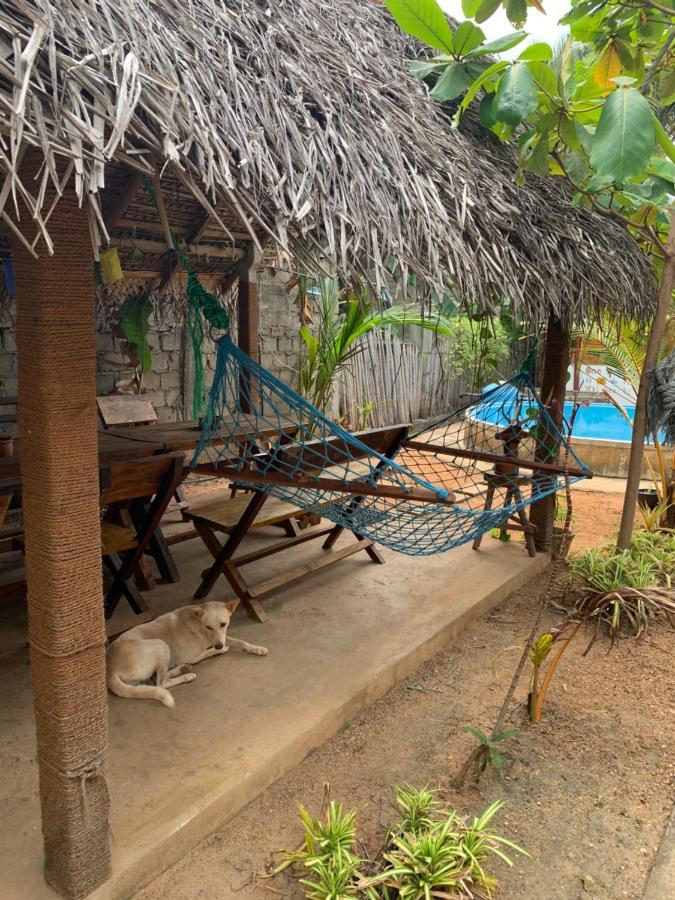 Wanderers Hostel Trincomalee Extérieur photo