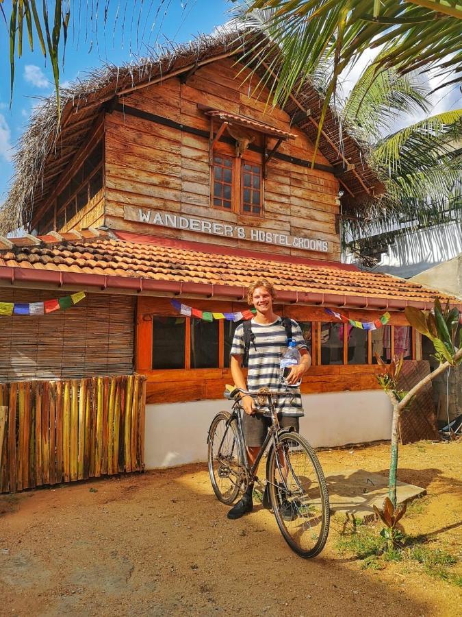 Wanderers Hostel Trincomalee Extérieur photo